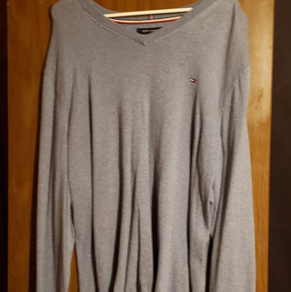 Tommy hillfigure V neck sweater - Picture 3 of 4